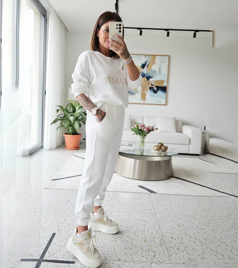 Piera | Conjunto informal que combina comodidad y elegancia