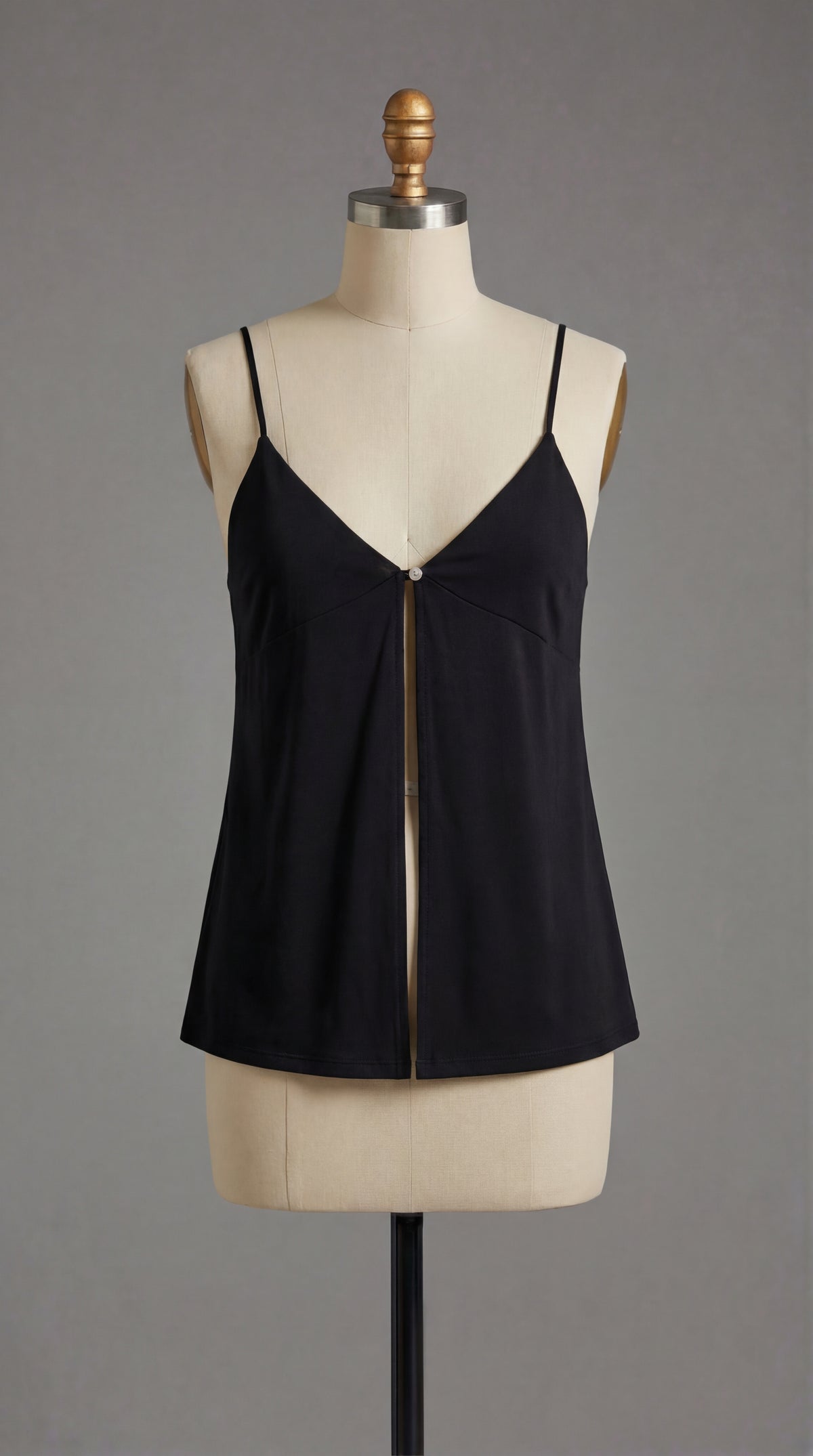 Noa | Blusa negra de tirantes con escote profundo