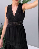 Aurelia | Vestido de encaje en V